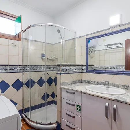 Flatguest Faro De Sardina - 3 Bed - Coast - Wifi